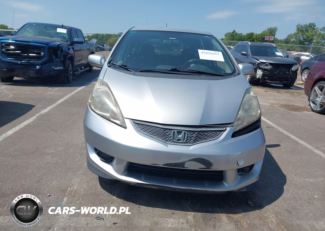 2011 Honda Fit Sport VIN:JHMGE8H51BC003004 - 12