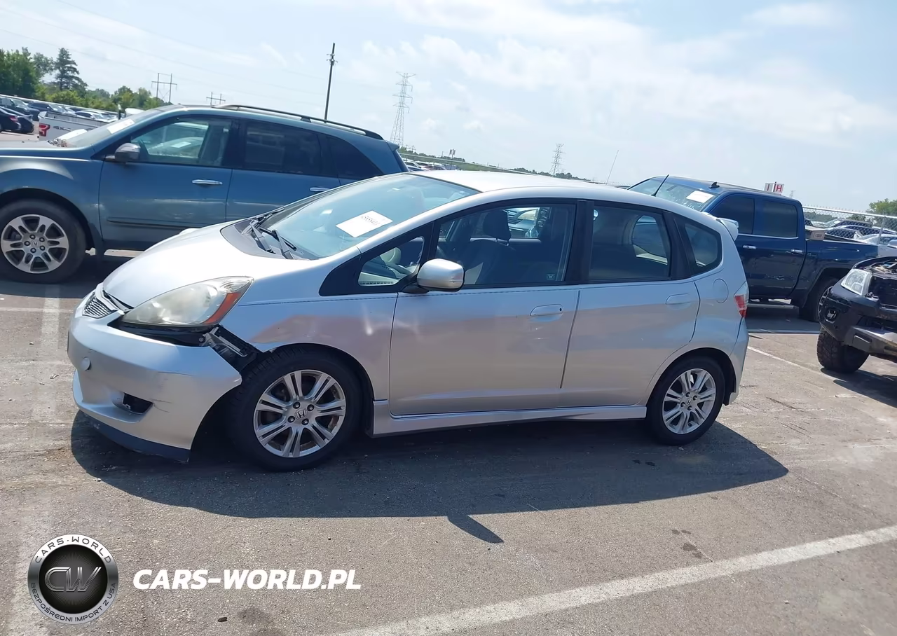 2011 Honda Fit Sport VIN:JHMGE8H51BC003004 - 14