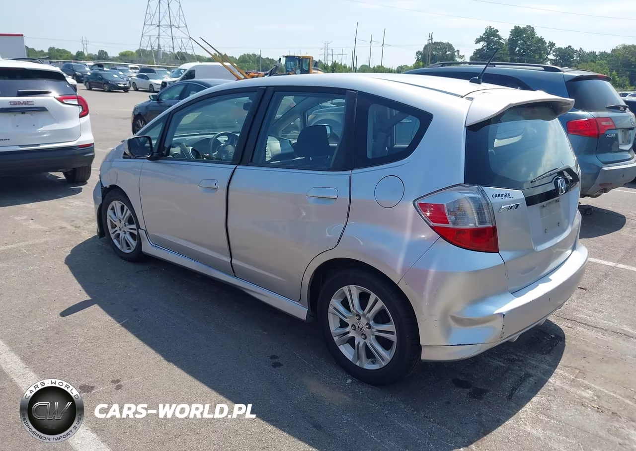 2011 Honda Fit Sport VIN:JHMGE8H51BC003004 - 3