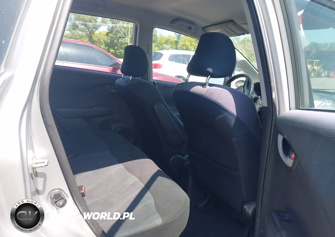 2011 Honda Fit Sport VIN:JHMGE8H51BC003004 - 8