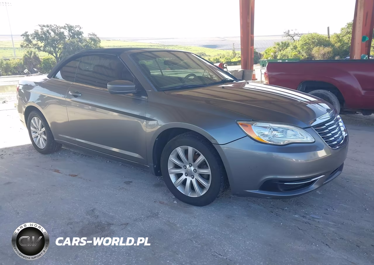2012 Chrysler 200 Touring – zdjęcie 1 z 12