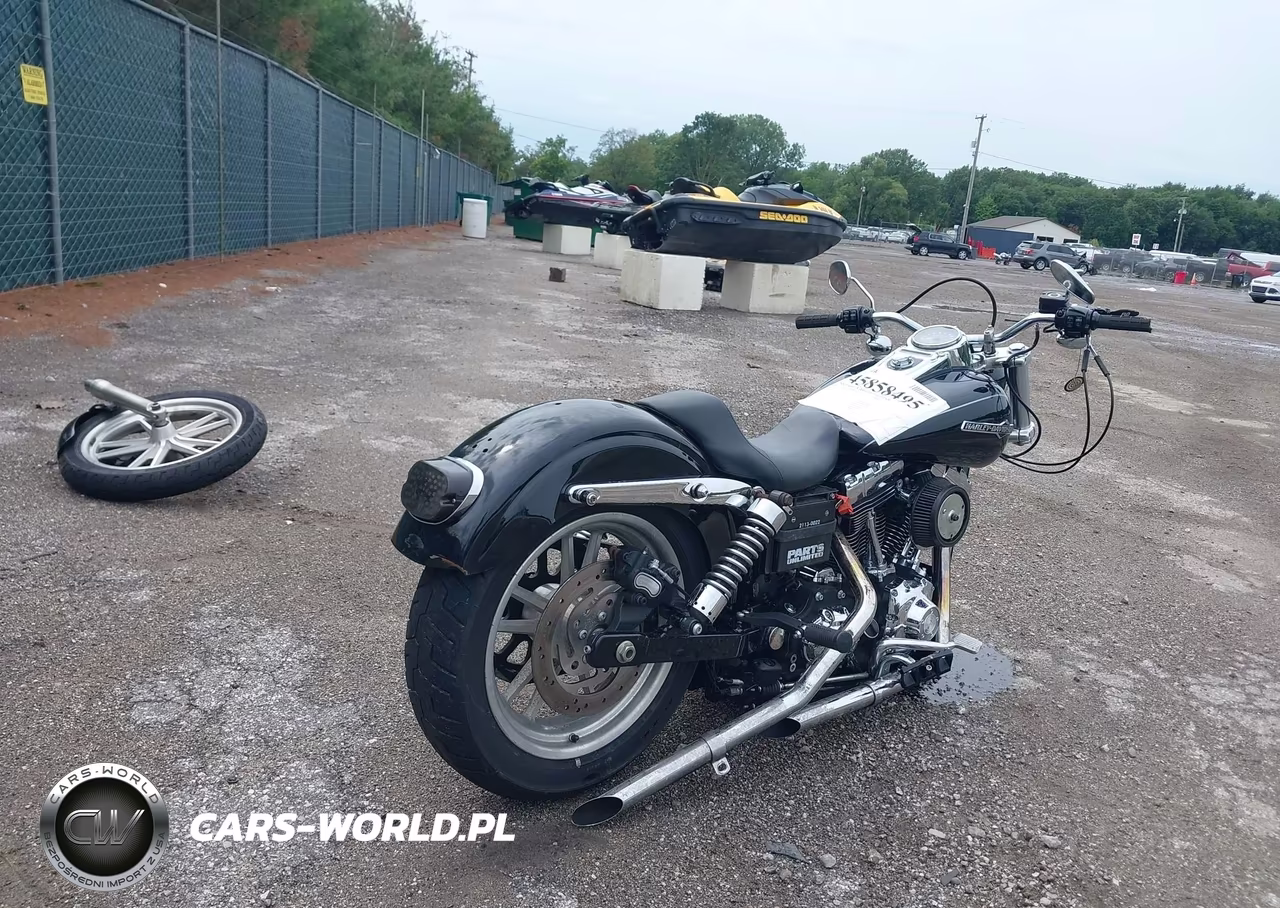 2012 Harley-Davidson Fxdc Dyna Super Glide VIN:1HD1GV415CC335305 - 4