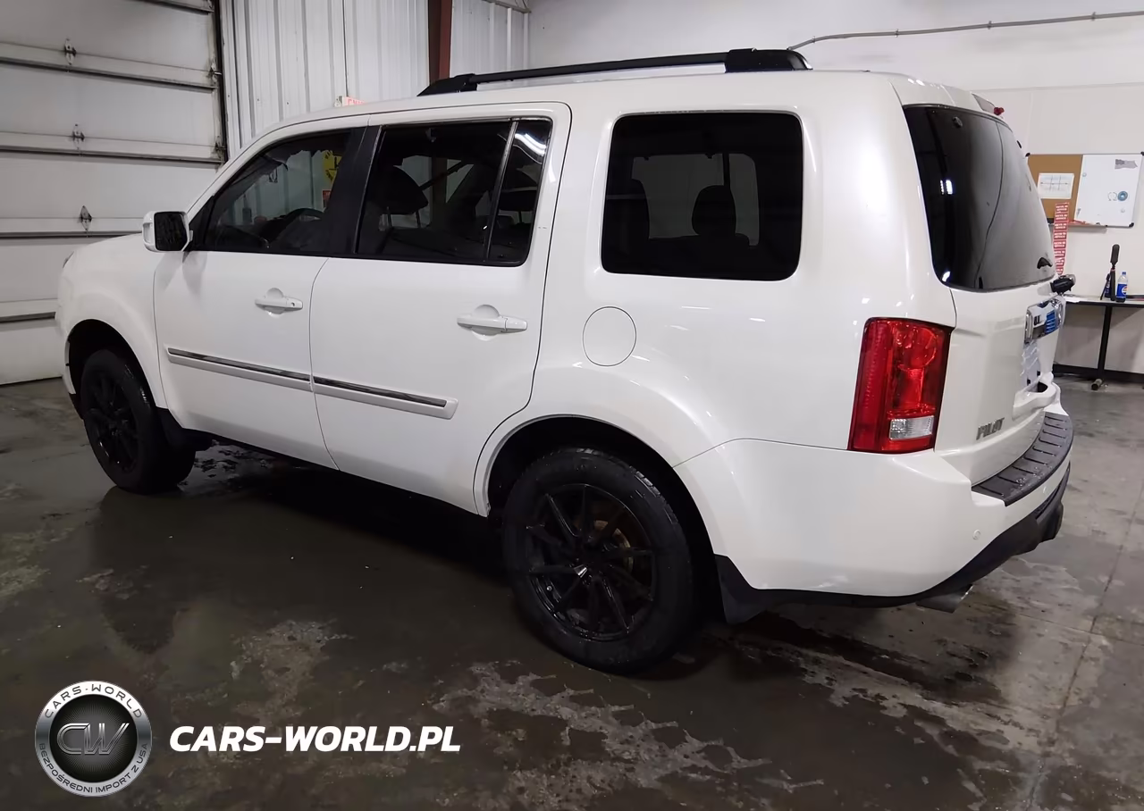 2015 Honda Pilot Touring VIN:5FNYF4H94FB024713 - 3