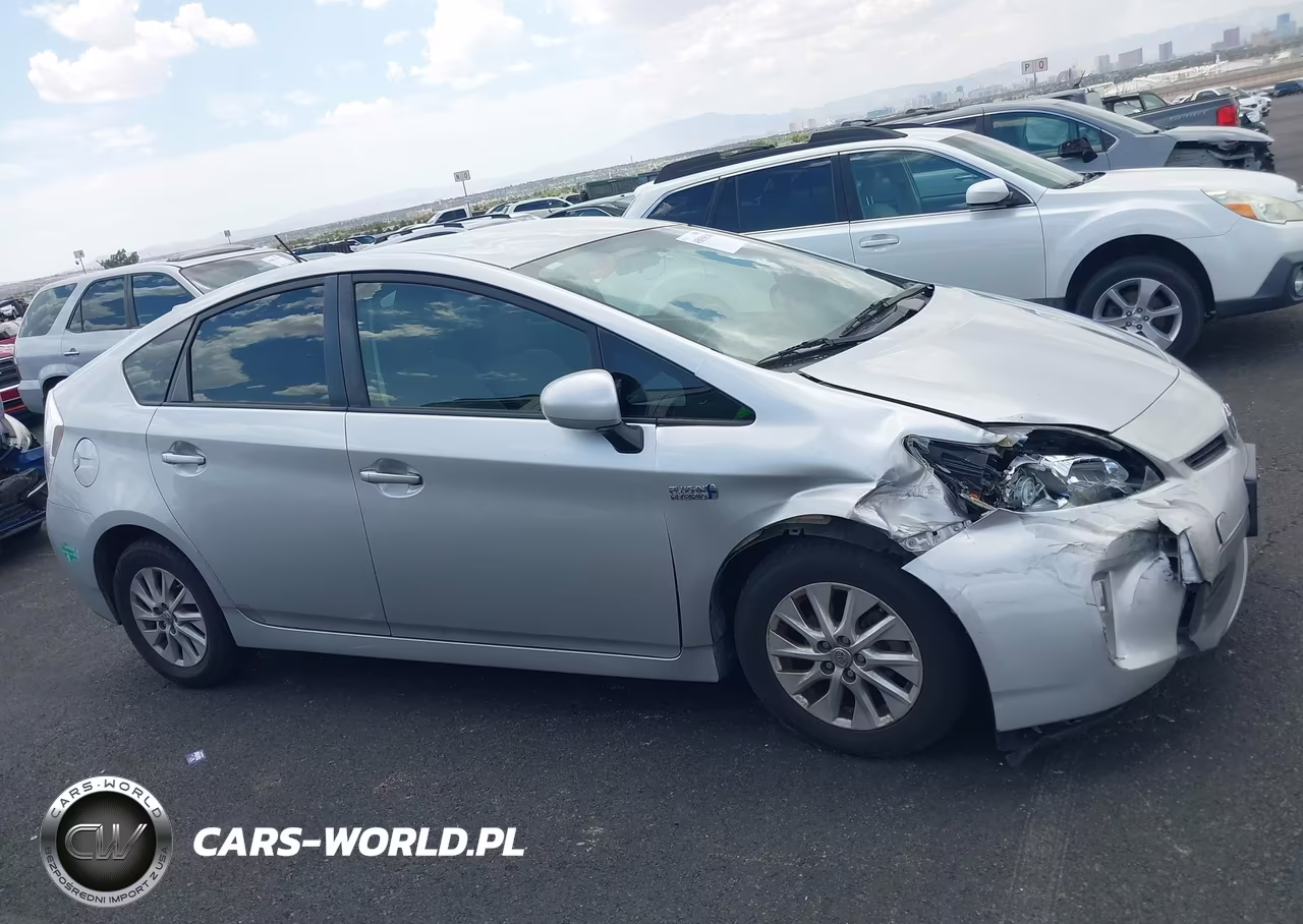 2014 Toyota Prius Plug-In VIN:JTDKN3DP3E3064896 - 13
