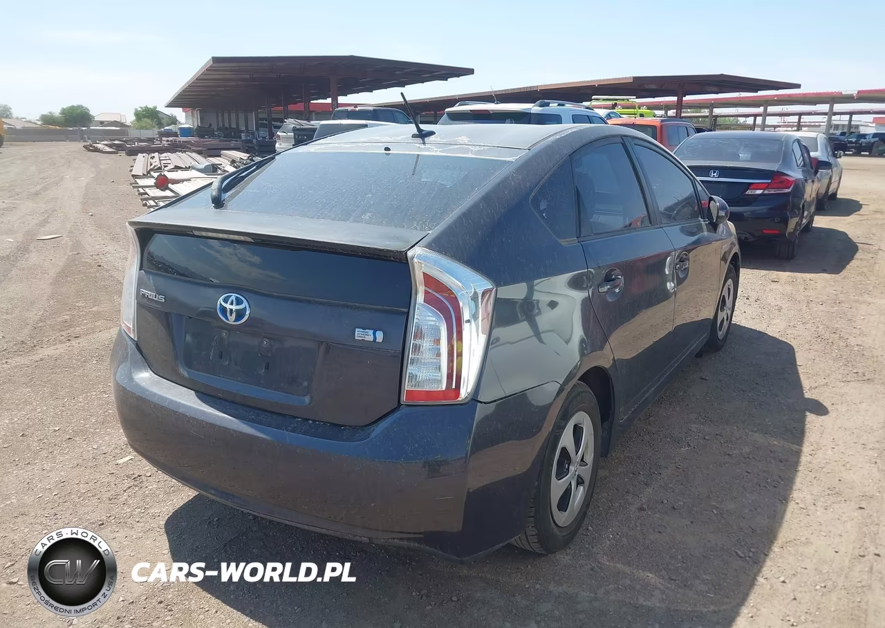 2012 Toyota Prius Three VIN:JTDKN3DU0C1484176 - 4
