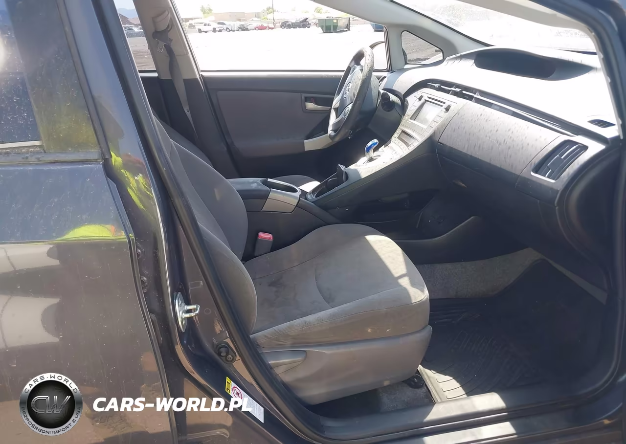 2012 Toyota Prius Three VIN:JTDKN3DU0C1484176 - 5