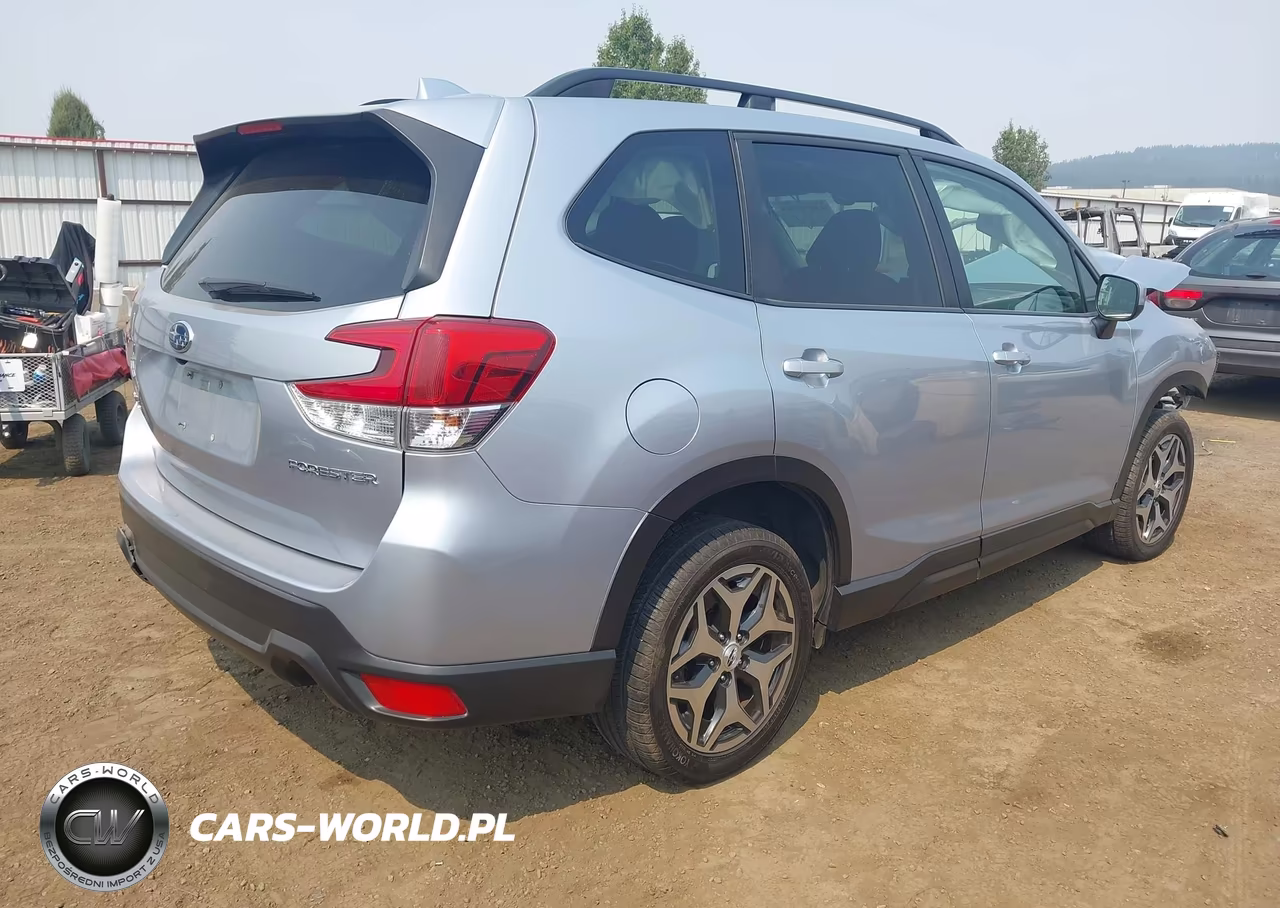 2020 Subaru Forester Premium VIN:JF2SKAJC7LH565399 - 4