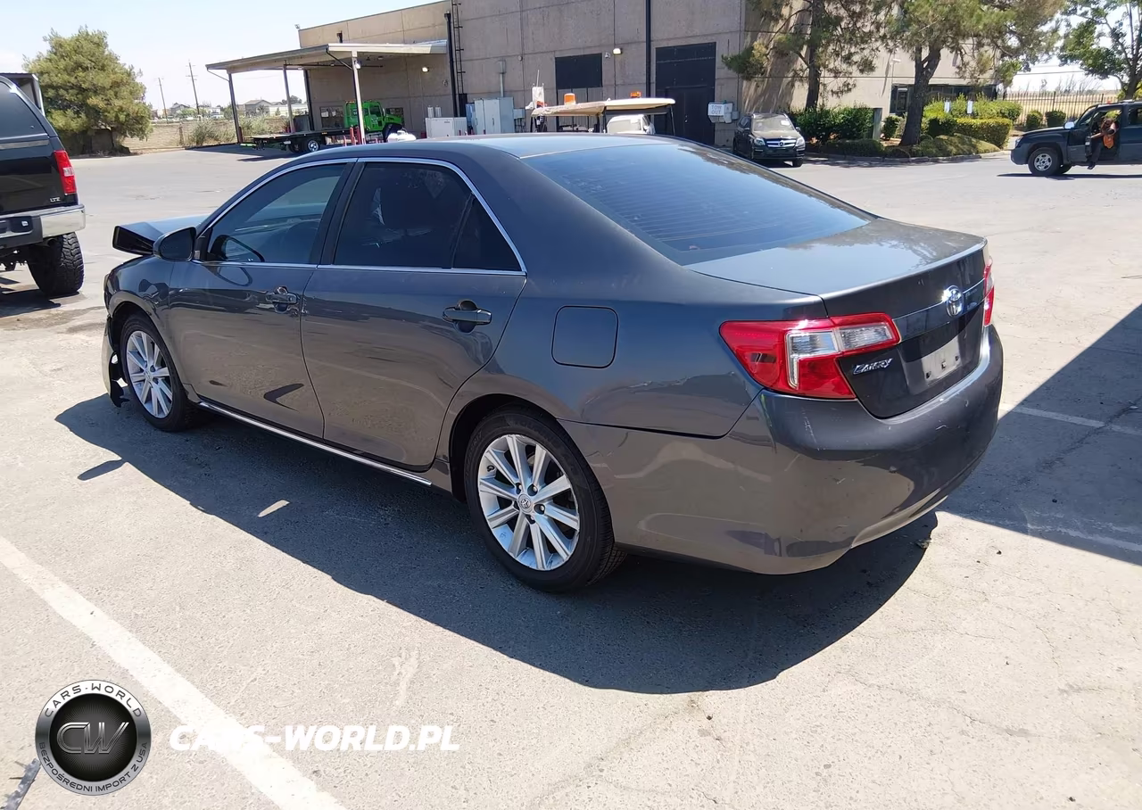 2012 Toyota Camry Xle VIN:4T4BF1FK6CR239413 - 3