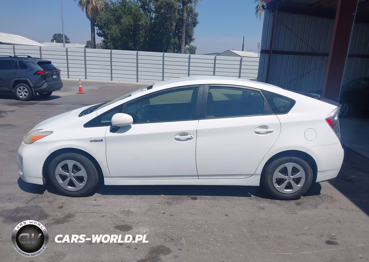 2012 Toyota Prius Three VIN:JTDKN3DU5C5527404 - 14