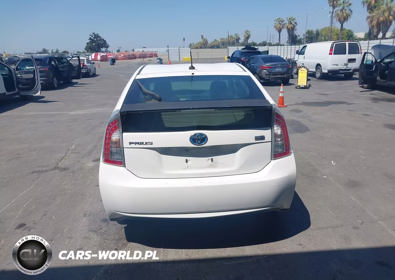 2012 Toyota Prius Three VIN:JTDKN3DU5C5527404 - 16