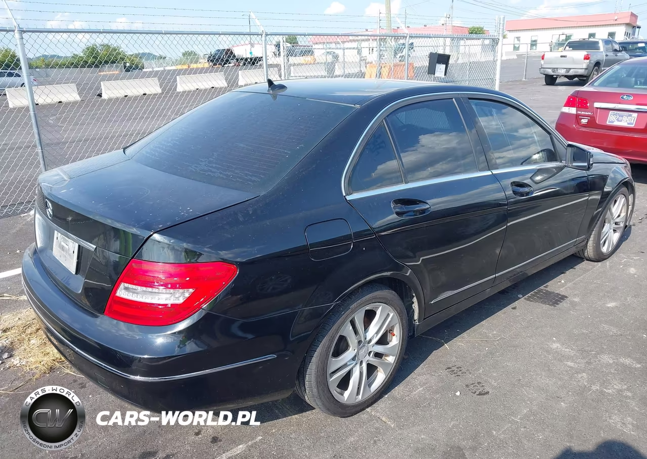 2013 Mercedes-Benz C 250 Luxury-Sport VIN:WDDGF4HBXDR246605 - 4