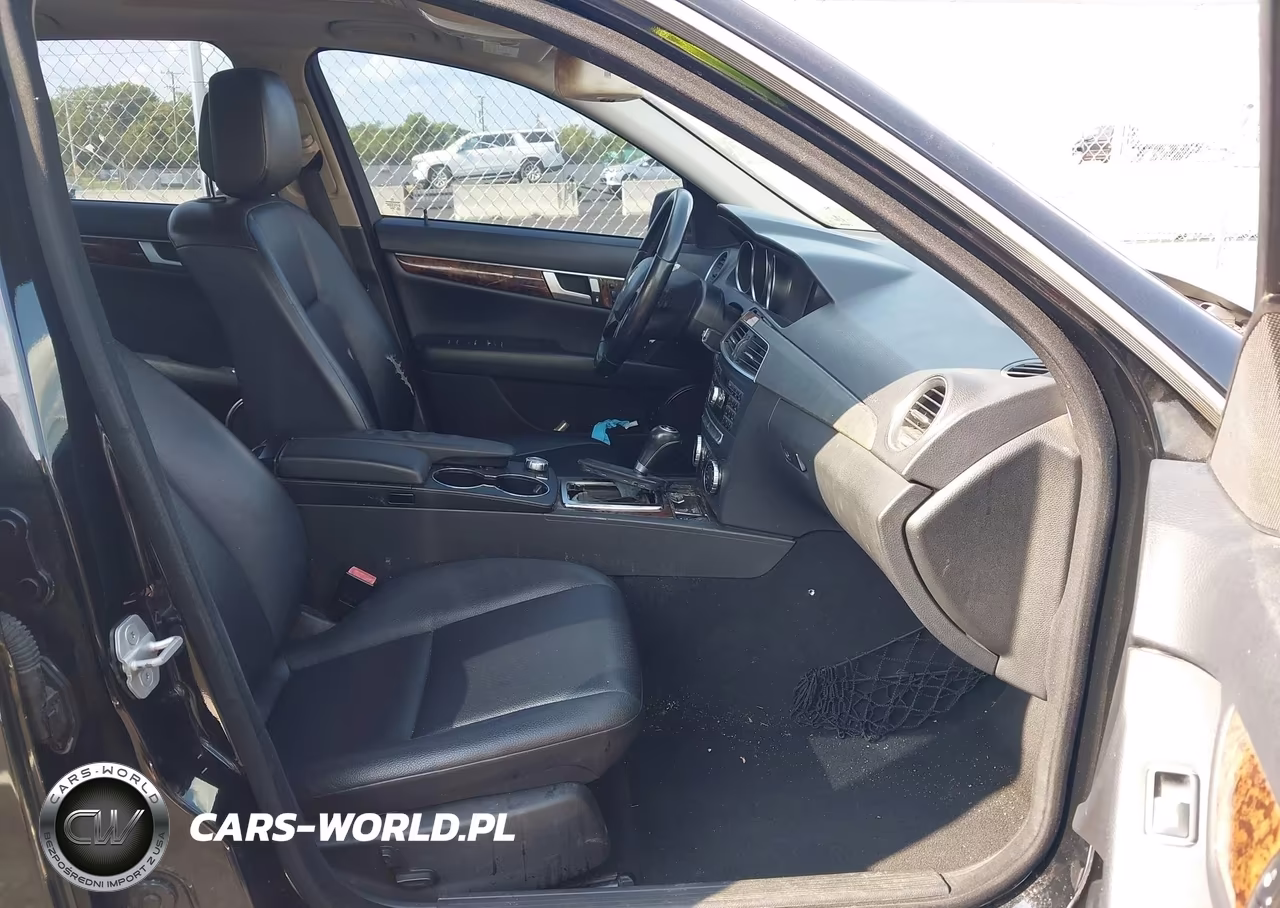 2013 Mercedes-Benz C 250 Luxury-Sport VIN:WDDGF4HBXDR246605 - 5
