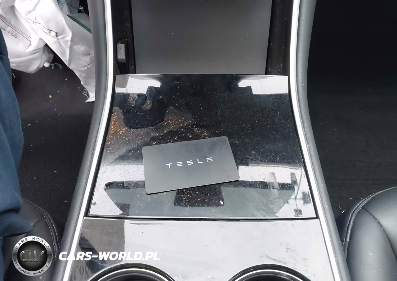 2018 Tesla Model 3 Long Range-Mid Range VIN:5YJ3E1EA8JF025706 - 11