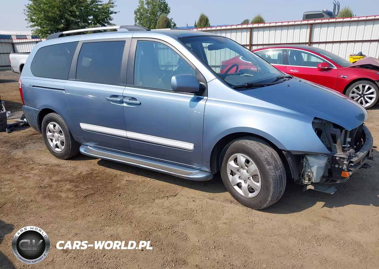 2010 Kia Sedona Lx