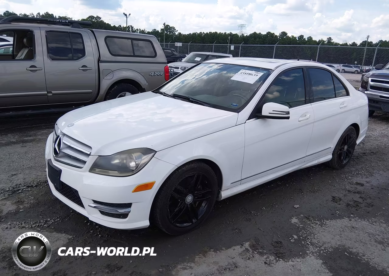 2013 Mercedes-Benz C 300 Sport 4Matic VIN:WDDGF8AB0DR298553 - 2