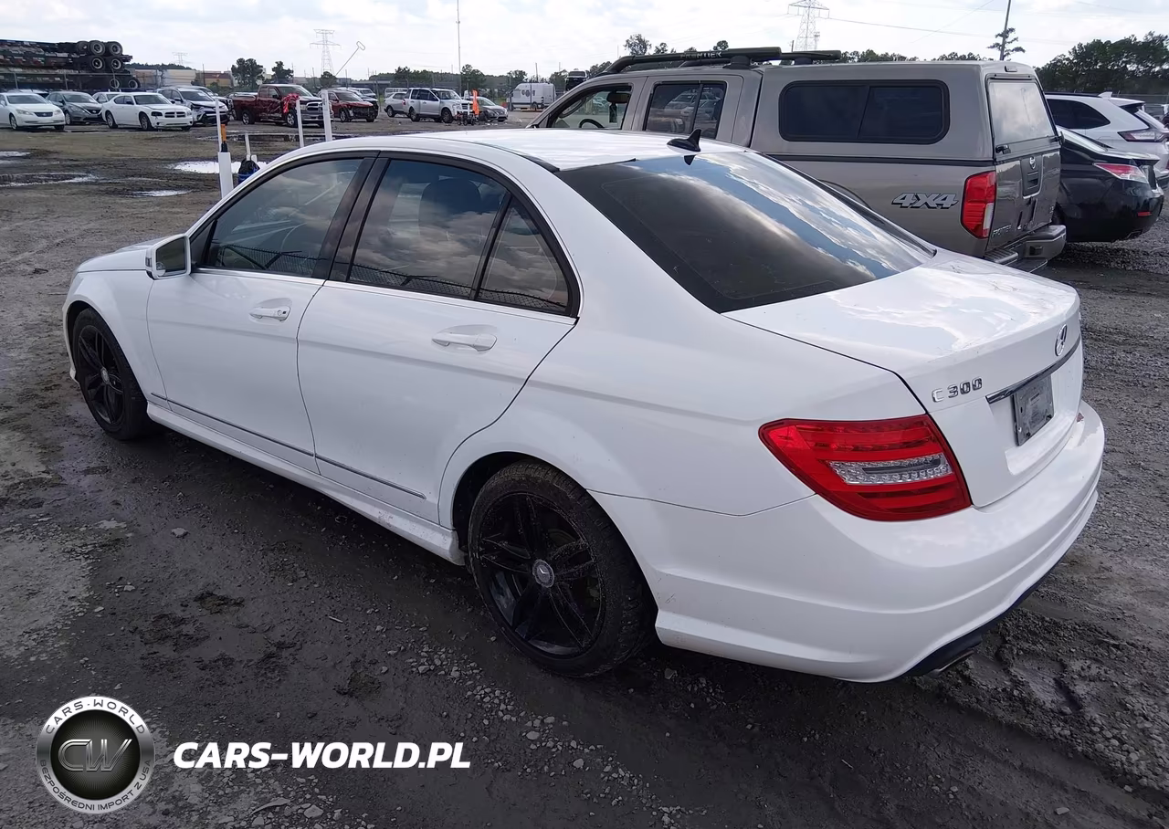 2013 Mercedes-Benz C 300 Sport 4Matic VIN:WDDGF8AB0DR298553 - 3