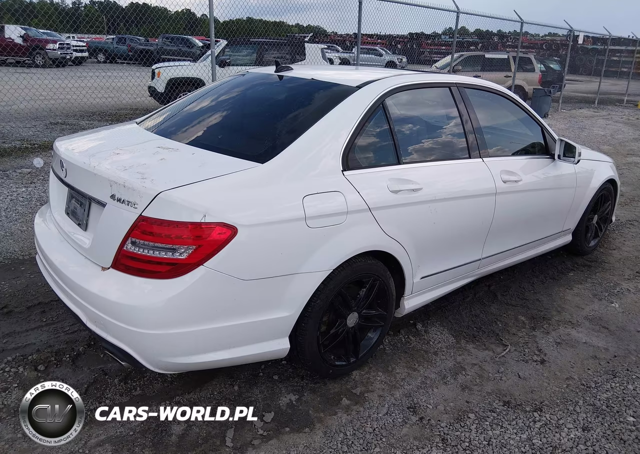 2013 Mercedes-Benz C 300 Sport 4Matic VIN:WDDGF8AB0DR298553 - 4