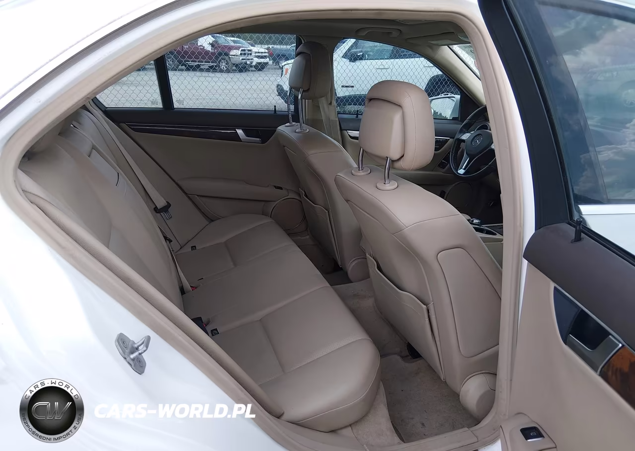 2013 Mercedes-Benz C 300 Sport 4Matic VIN:WDDGF8AB0DR298553 - 8