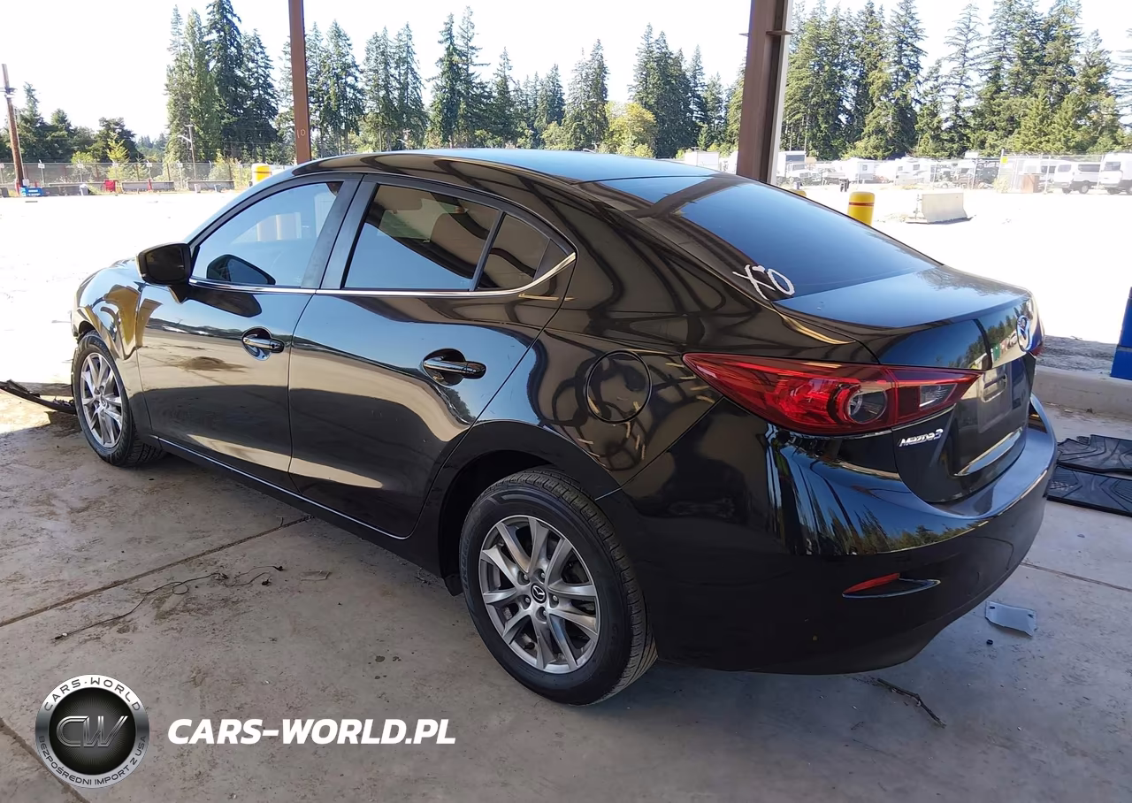 2018 Mazda Mazda3 Sport VIN:3MZBN1U70JM175478 - 3