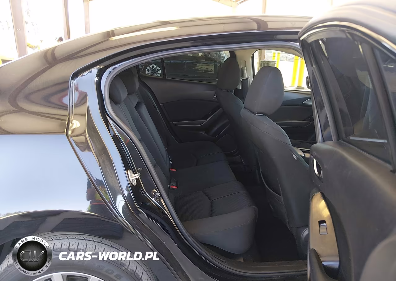 2018 Mazda Mazda3 Sport VIN:3MZBN1U70JM175478 - 8