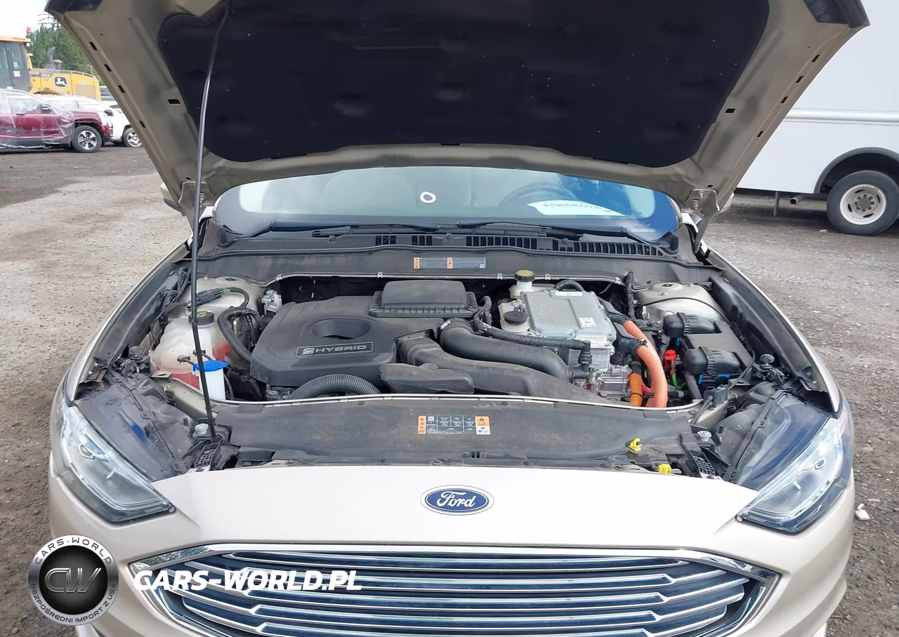 2018 Ford Fusion Hybrid S VIN:3FA6P0UU5JR261697 - 10