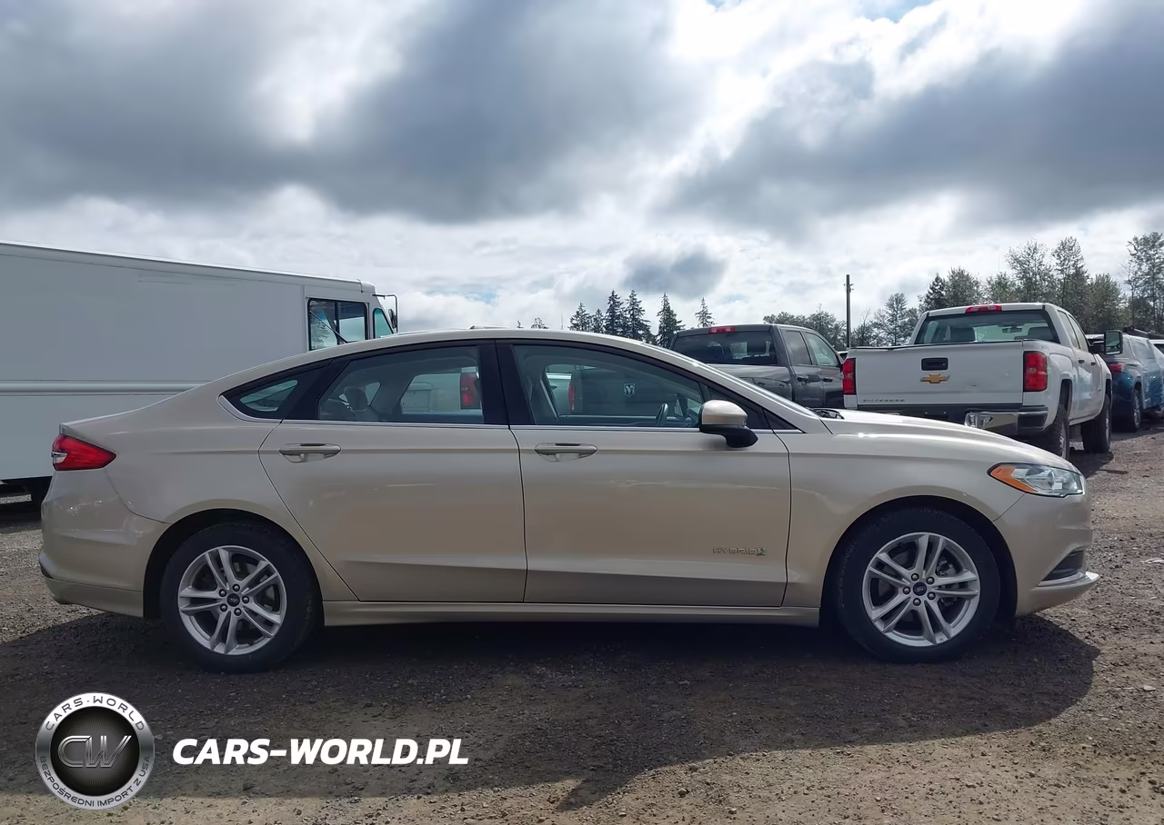 2018 Ford Fusion Hybrid S VIN:3FA6P0UU5JR261697 - 13