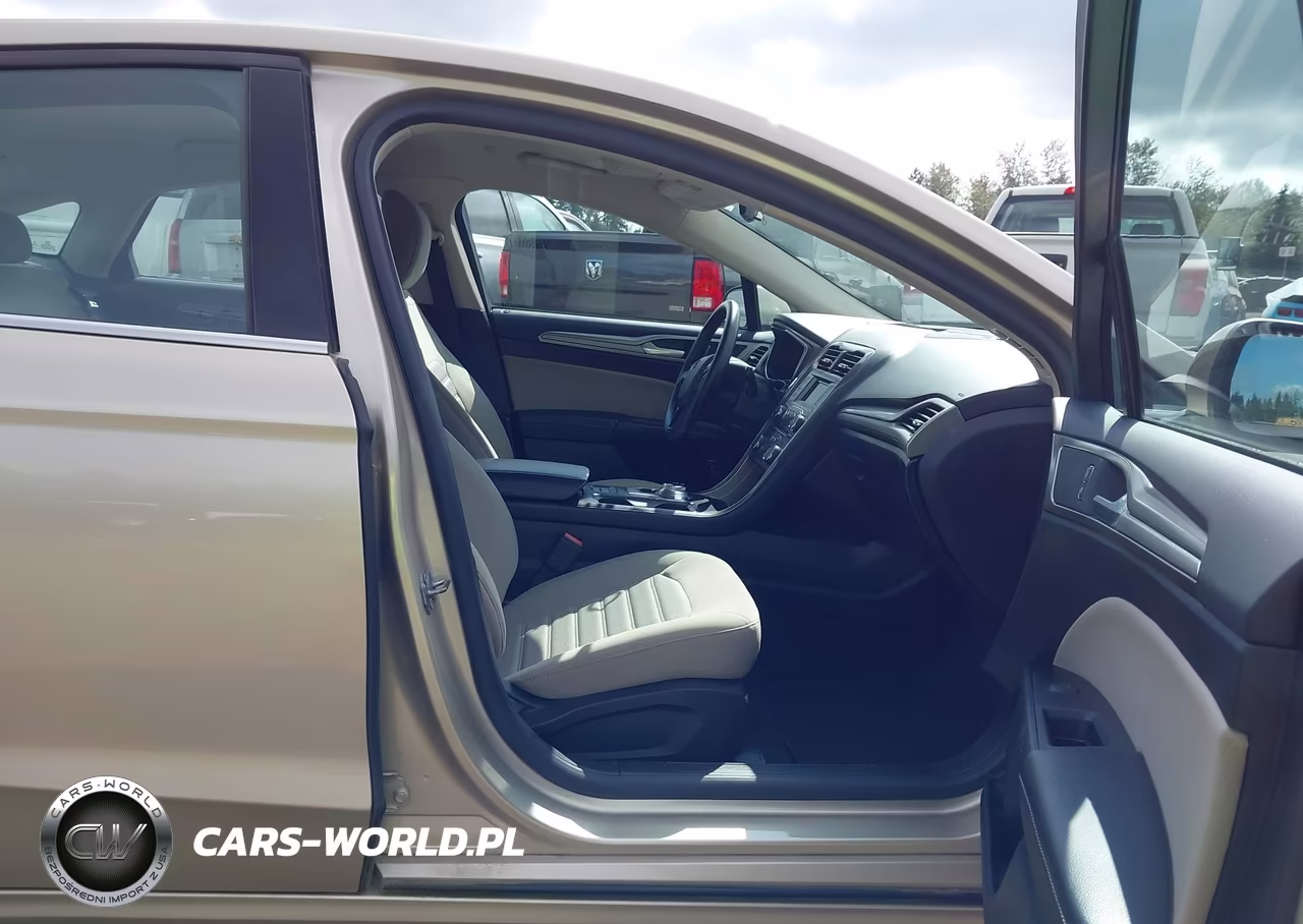 2018 Ford Fusion Hybrid S VIN:3FA6P0UU5JR261697 - 5