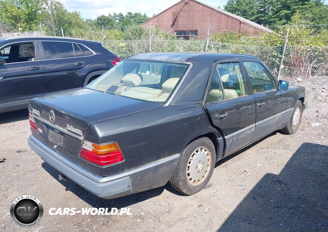 1992 Mercedes-Benz 300 D VIN:WDBEB28D4NB621352 - 4