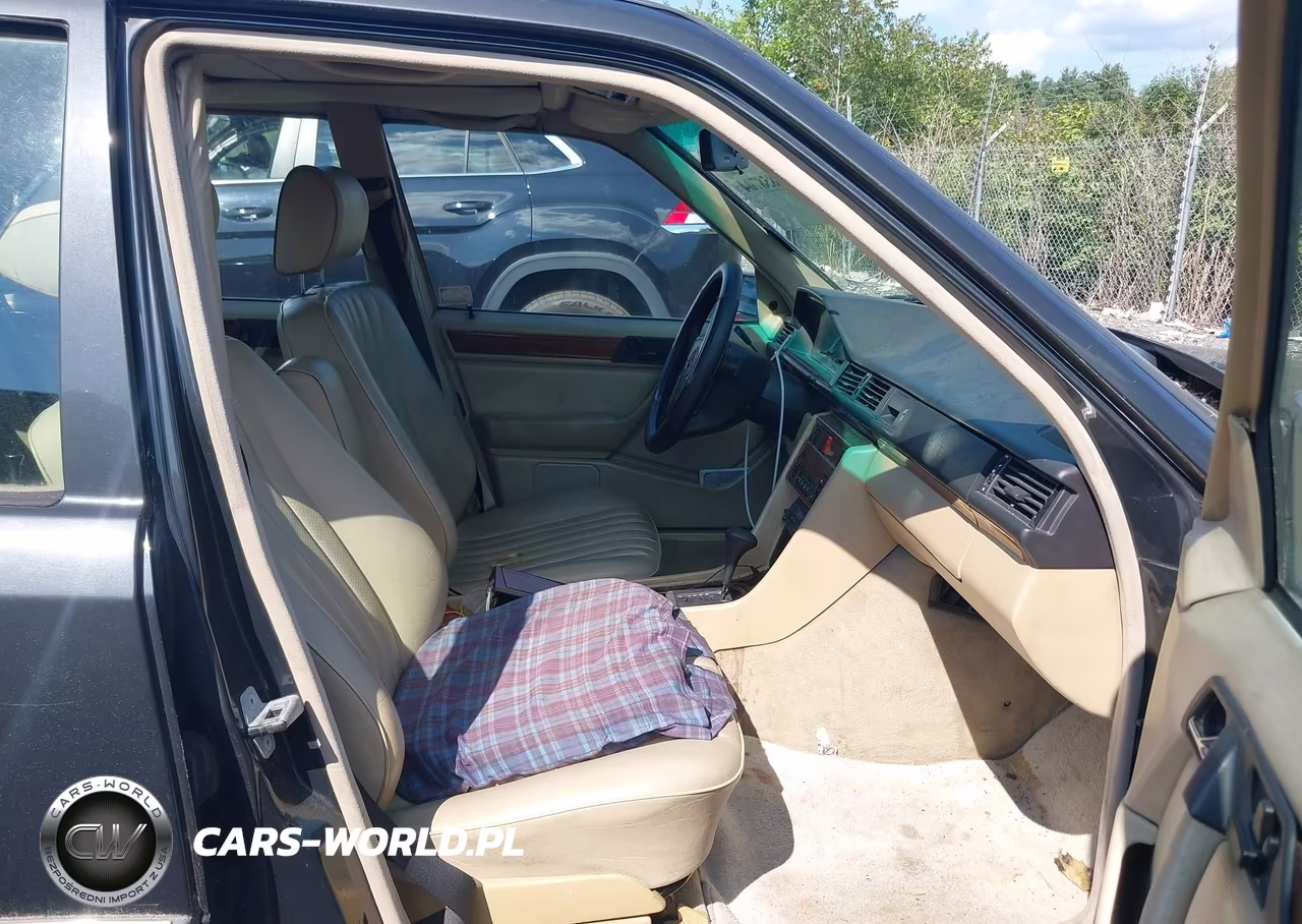 1992 Mercedes-Benz 300 D VIN:WDBEB28D4NB621352 - 5