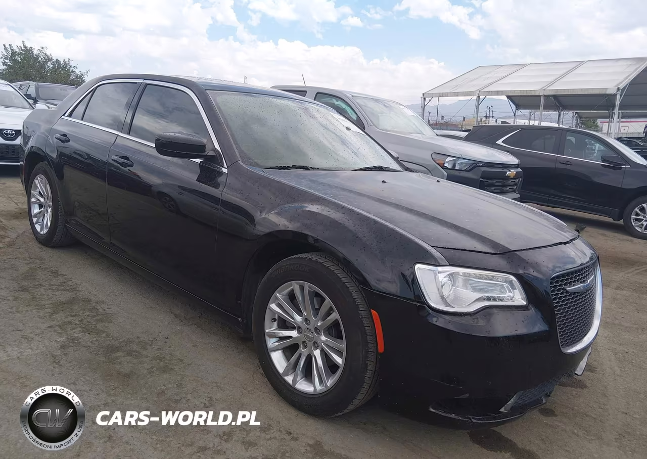 2017 Chrysler 300 Limited