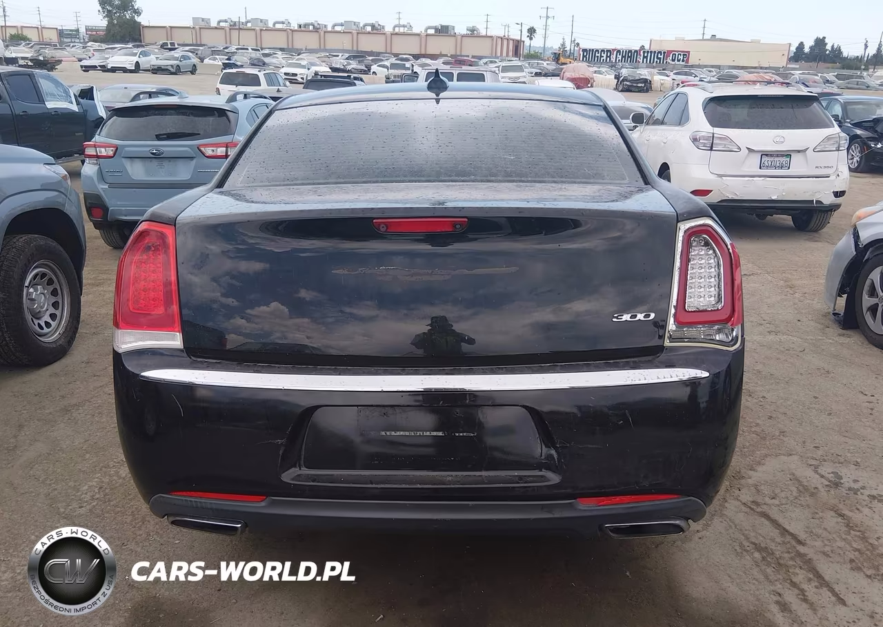 2017 Chrysler 300 Limited VIN:2C3CCAAG7HH526711 - 16