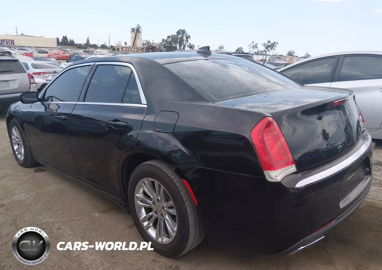 2017 Chrysler 300 Limited VIN:2C3CCAAG7HH526711 - 3