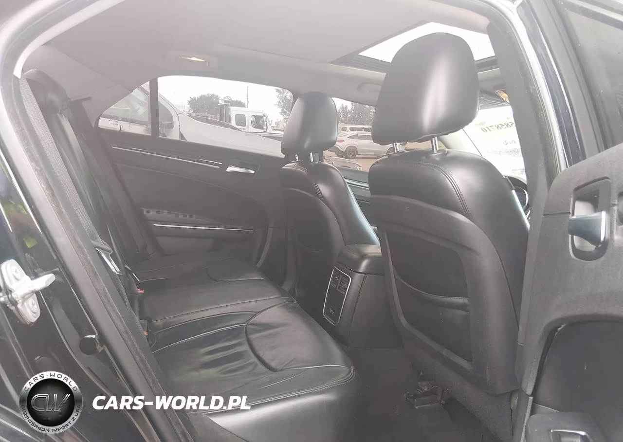 2017 Chrysler 300 Limited VIN:2C3CCAAG7HH526711 - 8