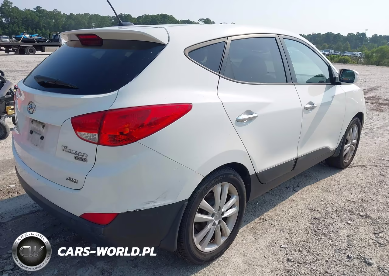 2013 Hyundai Tucson Limited VIN:KM8JUCACXDU665663 - 4