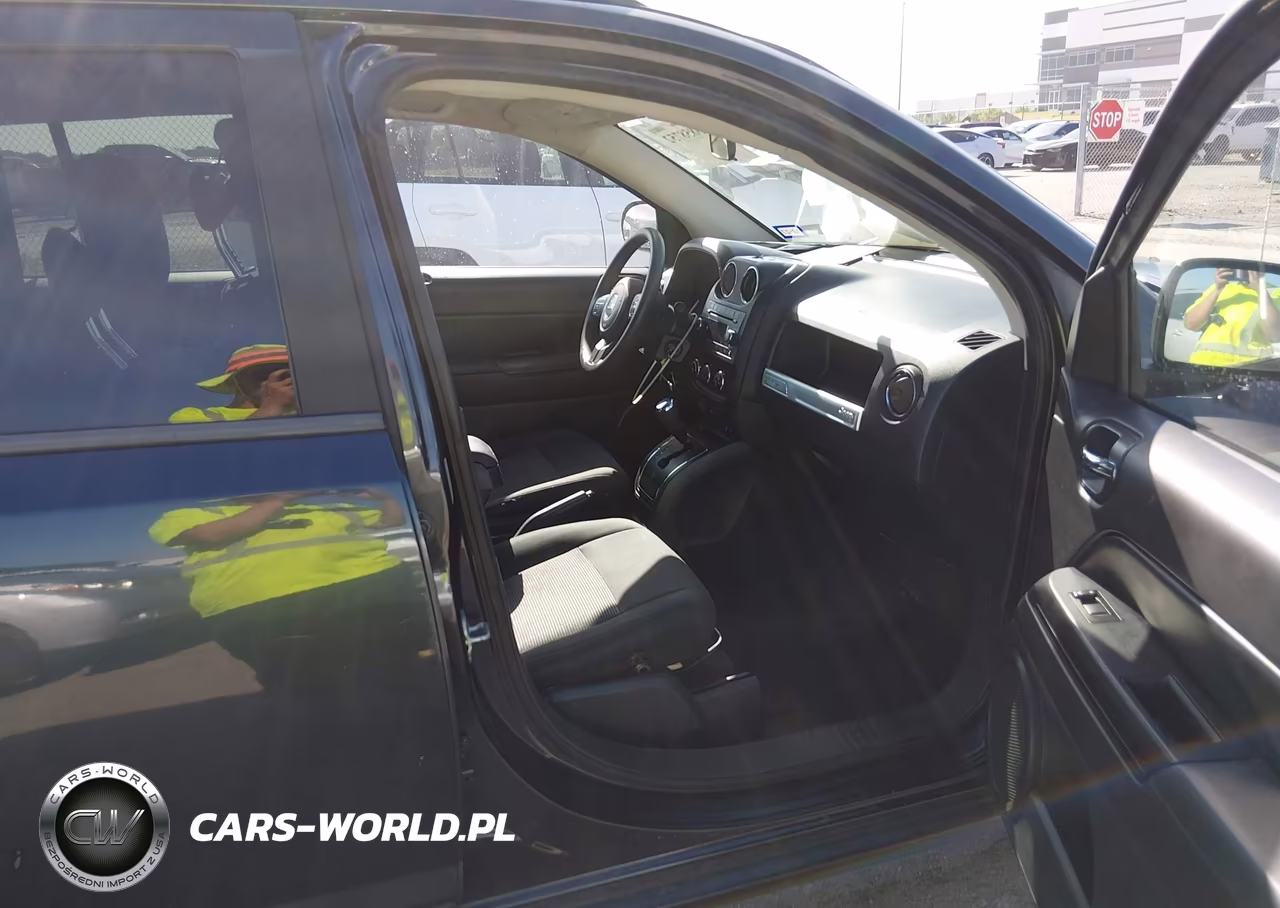 2014 Jeep Compass Sport VIN:1C4NJCBA4ED594733 - 5