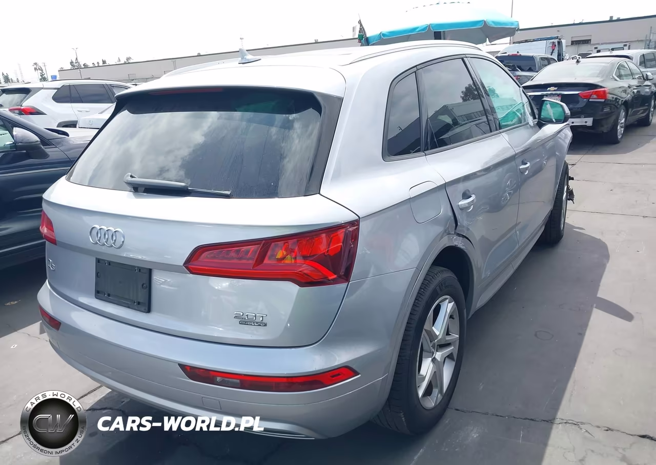 2018 Audi Q5 2.0T Premium-2.0T Tech Premium VIN:WA1ANAFY4J2077592 - 4