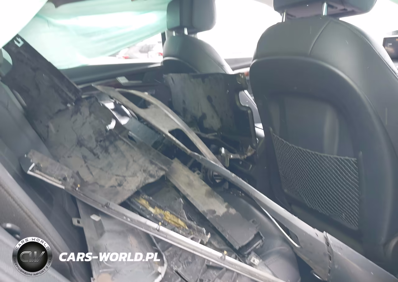 2018 Audi Q5 2.0T Premium-2.0T Tech Premium VIN:WA1ANAFY4J2077592 - 8