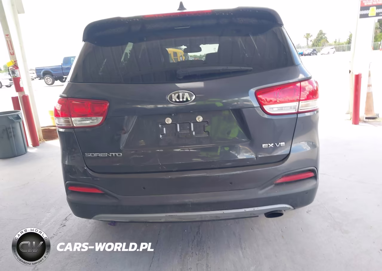 2018 Kia Sorento 3.3L Ex VIN:5XYPH4A58JG395159 - 16