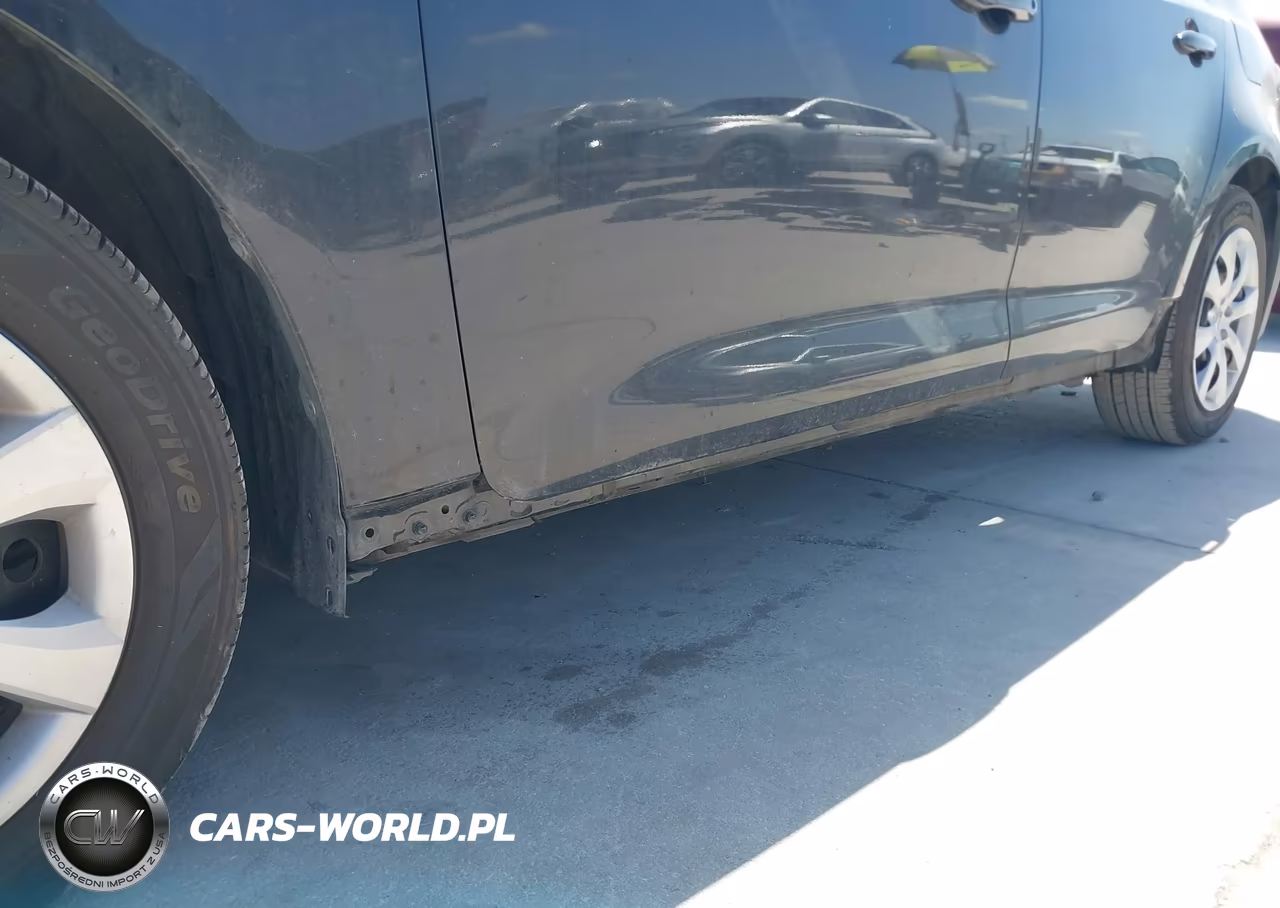 2022 Toyota Corolla Le VIN:5YFEPMAEXNP324265 - 19