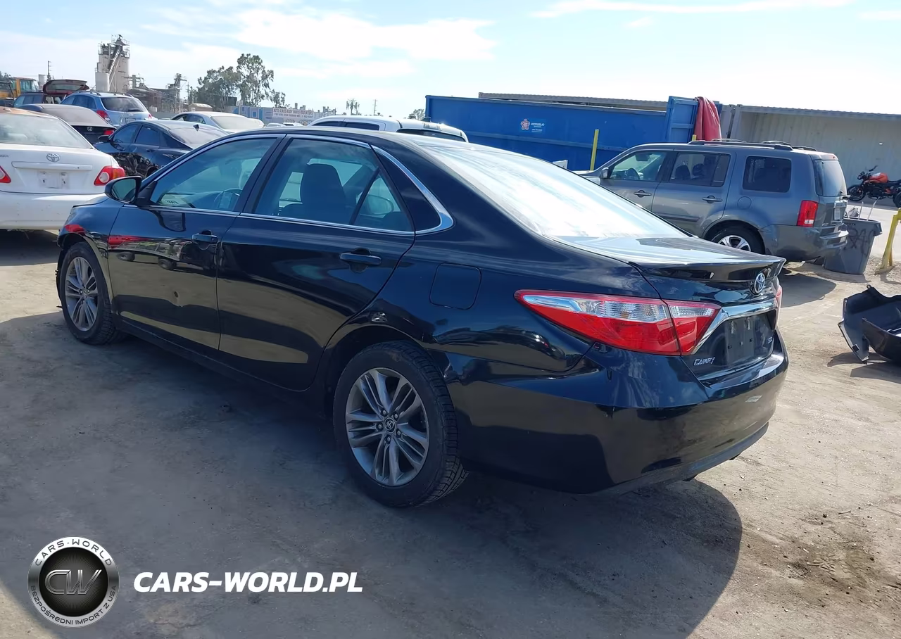2016 Toyota Camry Se VIN:4T1BF1FK3GU577089 - 3