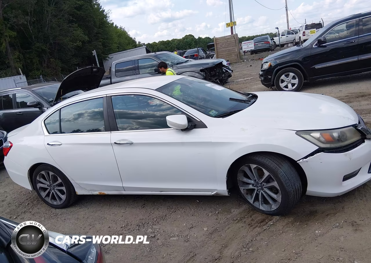 2014 Honda Accord Sport VIN:1HGCR2F56EA115044 - 13