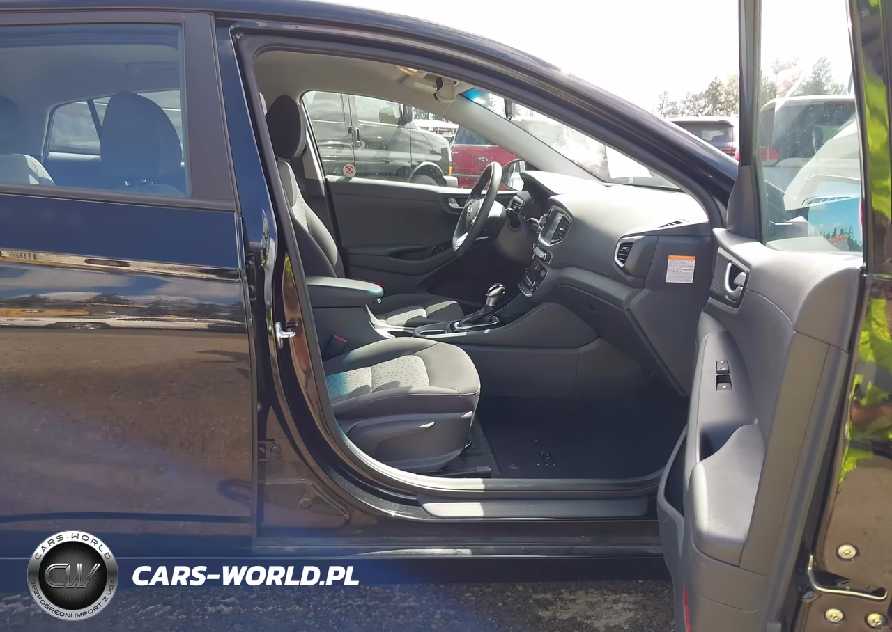 2018 Hyundai Ioniq Hybrid Blue VIN:KMHC65LC3JU075568 - 5