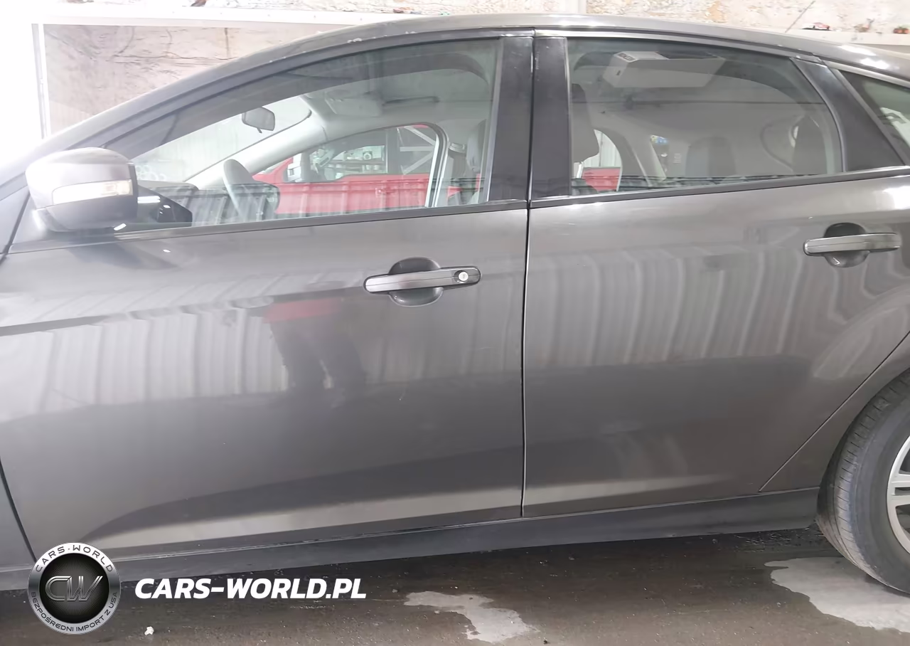 2017 Ford Focus Se VIN:1FADP3K26HL231899 - 14