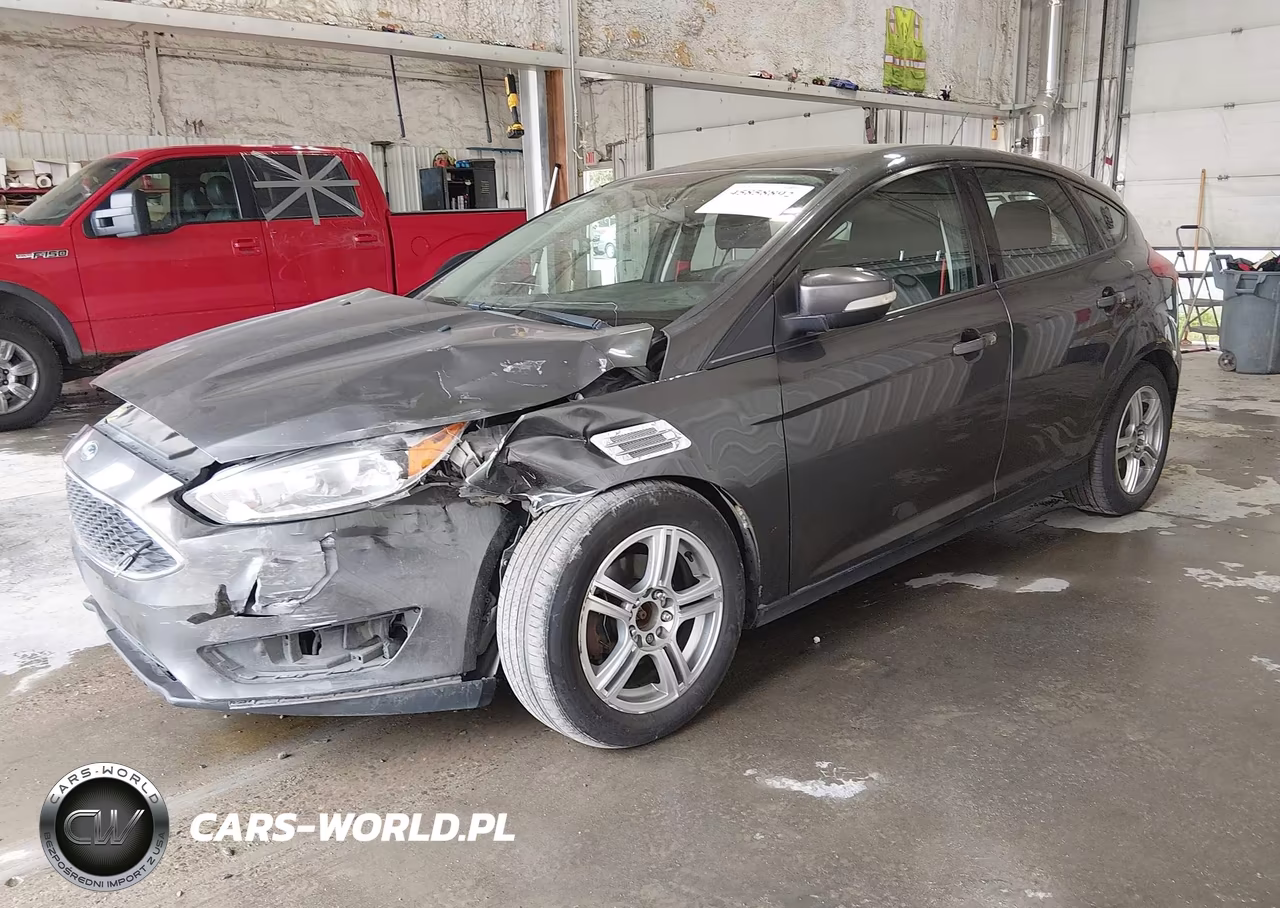 2017 Ford Focus Se VIN:1FADP3K26HL231899 - 2