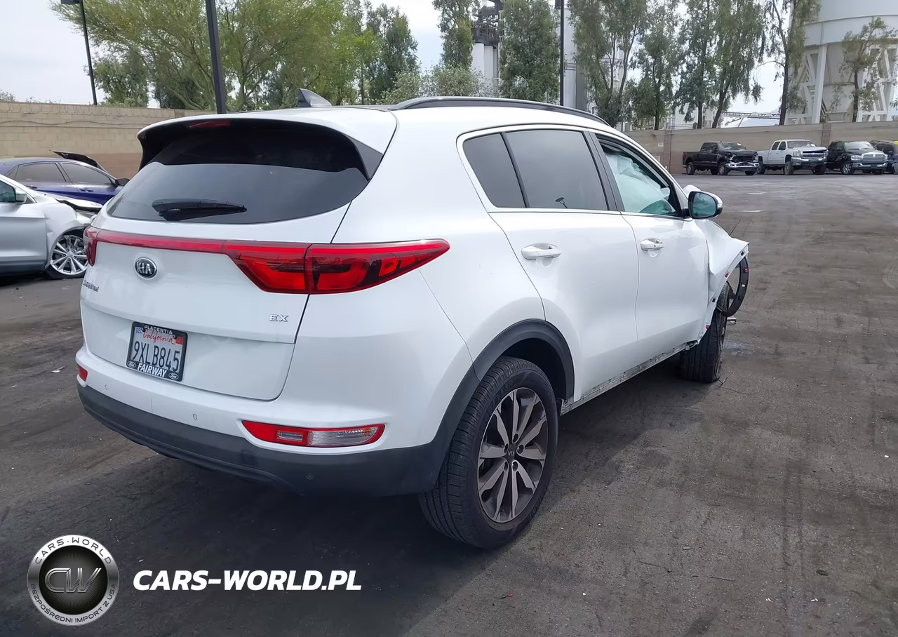 2018 Kia Sportage Ex VIN:KNDPN3AC3J7401268 - 4