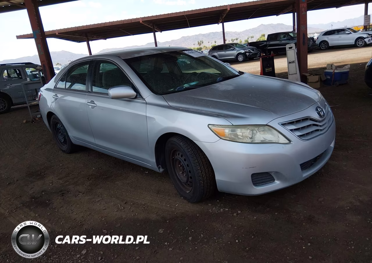 2011 Toyota Camry Le – zdjęcie 1 z 16