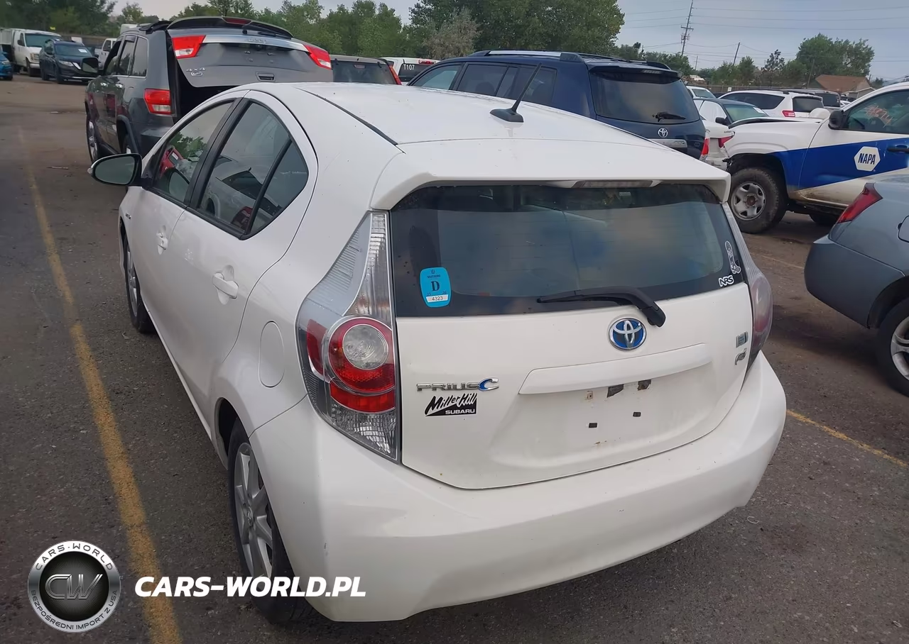 2012 Toyota Prius C Three VIN:JTDKDTB39C1003113 - 3