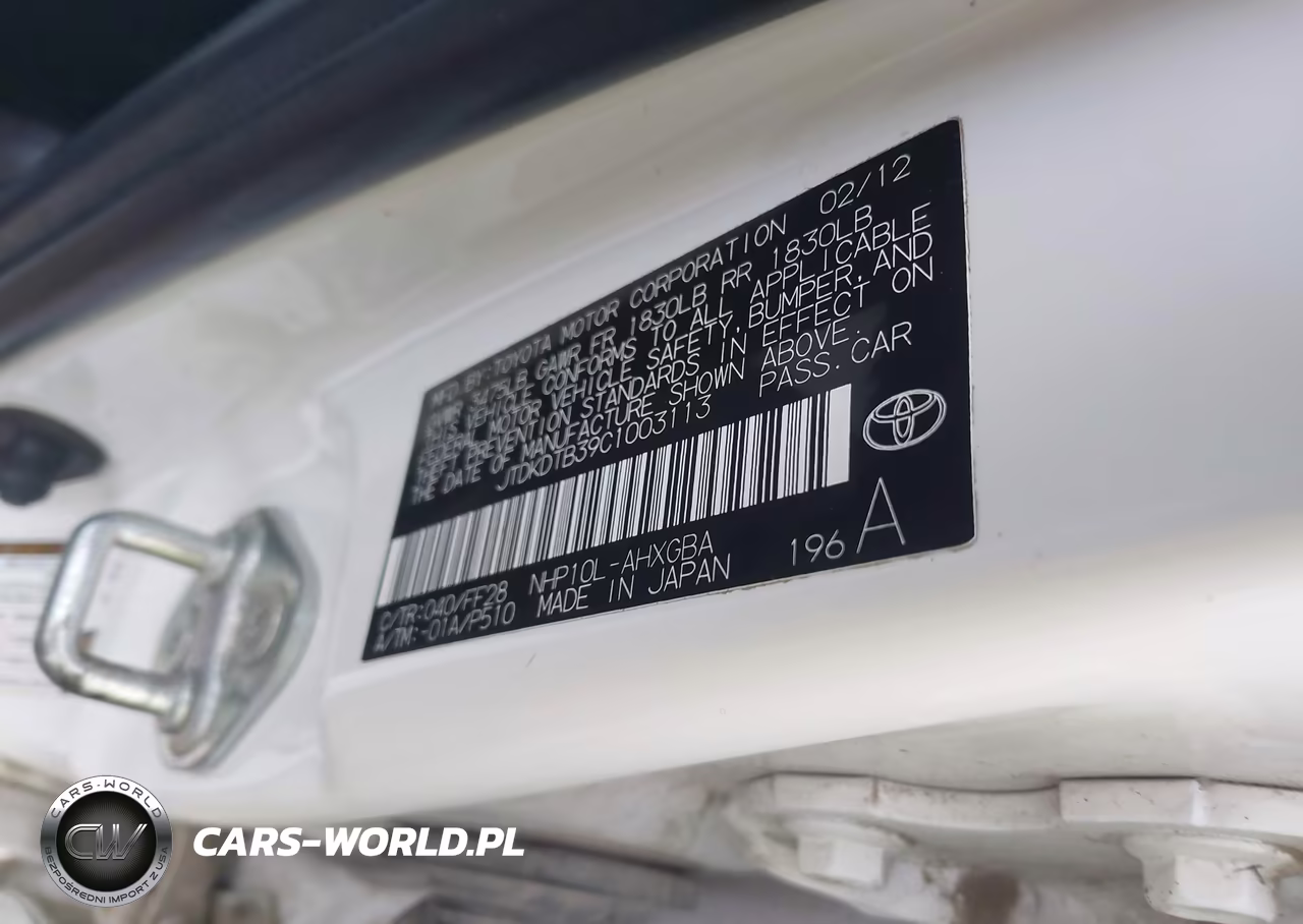 2012 Toyota Prius C Three VIN:JTDKDTB39C1003113 - 9