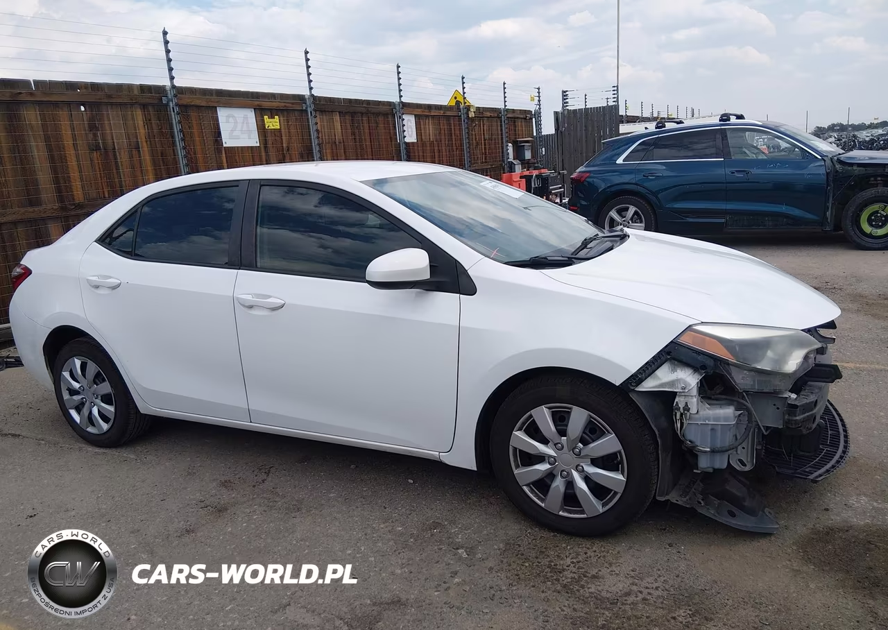 2015 Toyota Corolla Le VIN:5YFBURHE6FP266333 - 13
