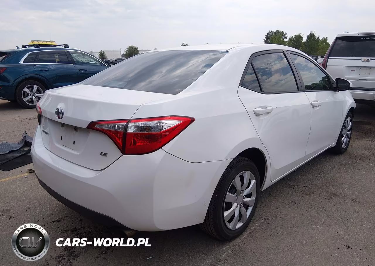 2015 Toyota Corolla Le VIN:5YFBURHE6FP266333 - 4